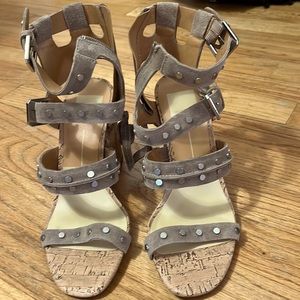 Dolce vita suede sandals, excellent condition, worn once, taupe
